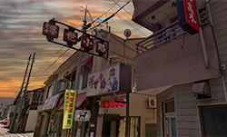 ピンサロなどの風俗などが多い福知山の歓楽街中ノ町飲食街の浮世小路
